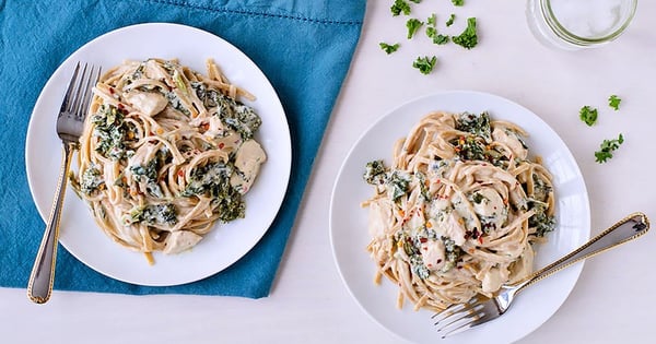 Slow-Cooker Kale and Chicken Fettuccine Alfredo
