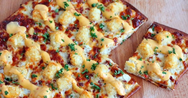Loaded Tater Tot Pizza