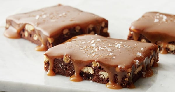 Salted Caramel Pretzel Brownies