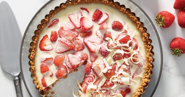 White Chocolate and Strawberry Pie on Graham Crust