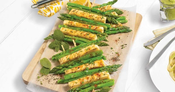 Asparagus and Le St-Vallier cheese brochettes