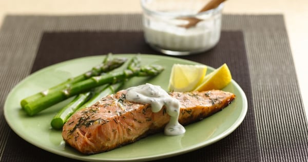 Grilled Salmon with Lemon Dill Sauce