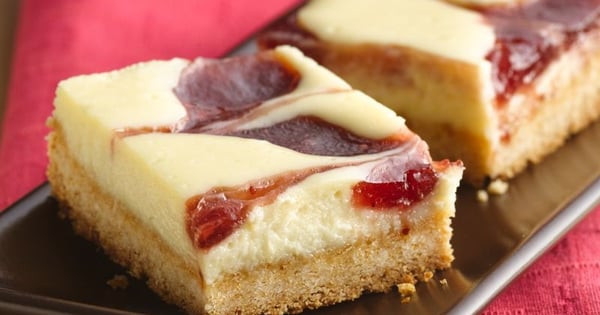 Strawberry Cheesecake Bars