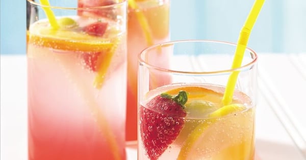 Not-So-"Hard" Lemonade