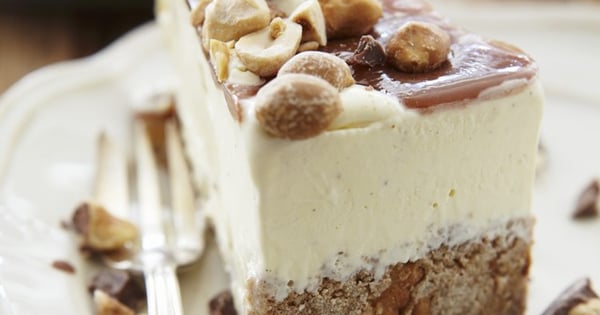Frozen Peanut Butter Ice Cream Cake