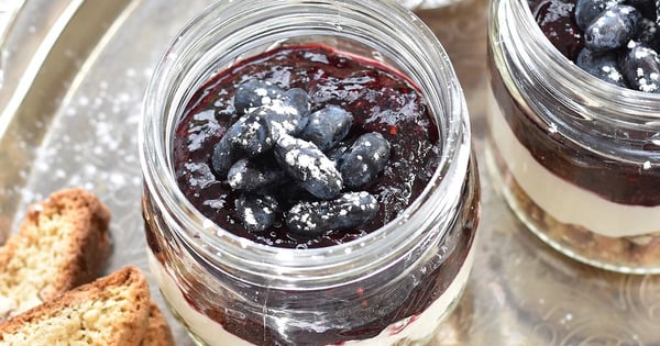 Express Cheesecake and its Blue Honeyberry Coulis