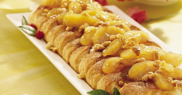 Apple-Cream Cheese Coffee Cake