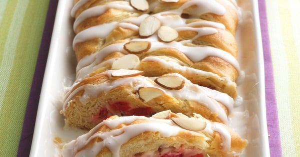 Cherry Cream Cheese Coffee Cake