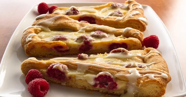 Cream Cheese-Raspberry Coffee Cake