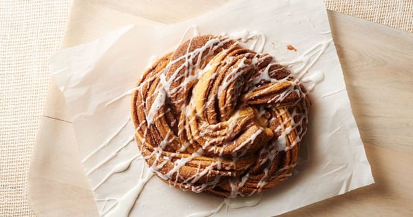 Cinnamon-Sugar Crescent Twist Bread