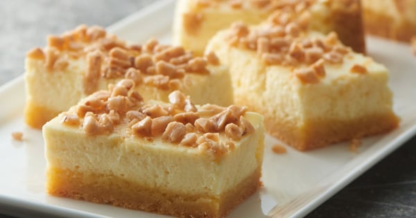 Crème Brûlée Cheesecake Bars