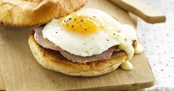 Sandwich deli fried egg