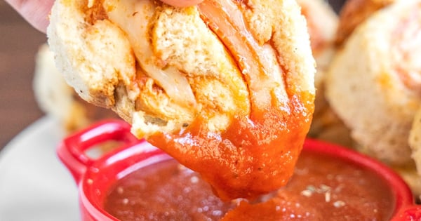 Pepperoni Pizza Roll Ups