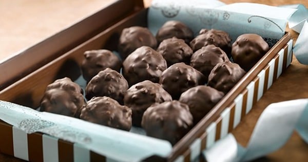 White and Dark Chocolate Truffles
