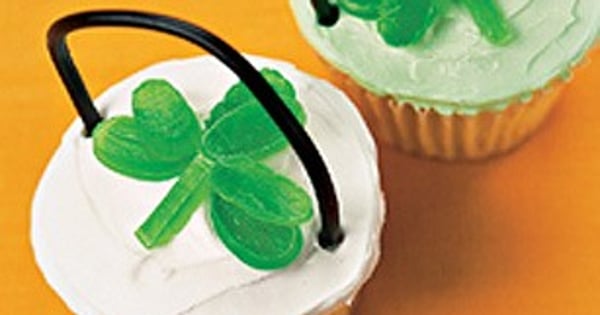 Cream Cheese Clover Cupcakes