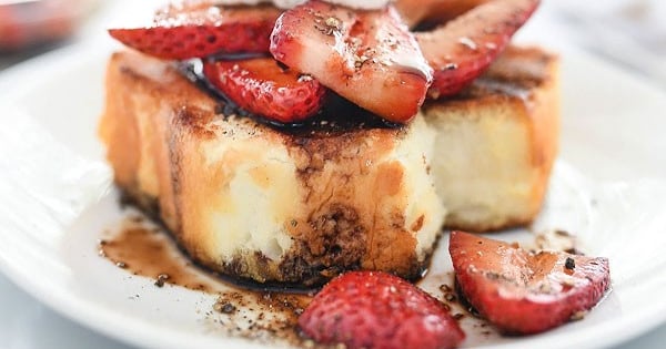 Strawberry Shortcakes With Balsamic Vinegar