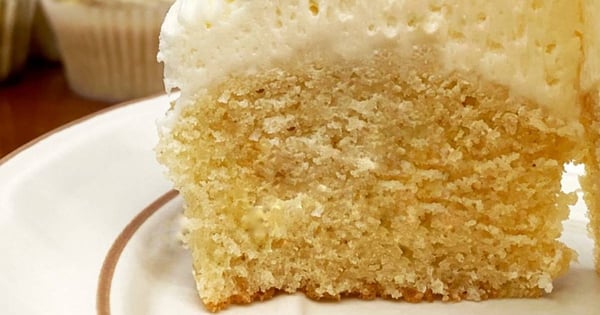 Gluten-Free Vanilla Cupcakes