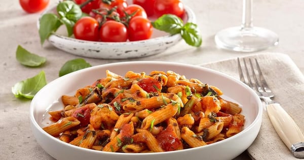 Tuscan pasta, tomato and basil style
