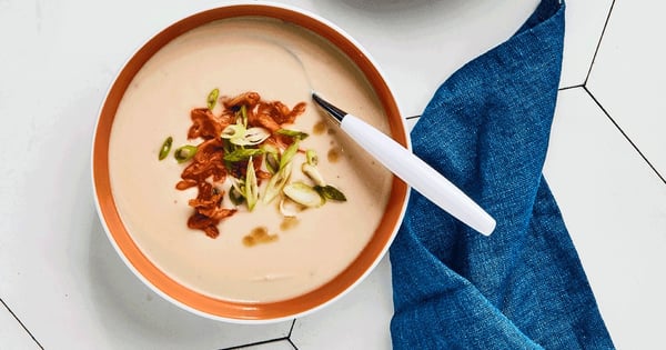 Creamy Cauliflower Soup with Thyme