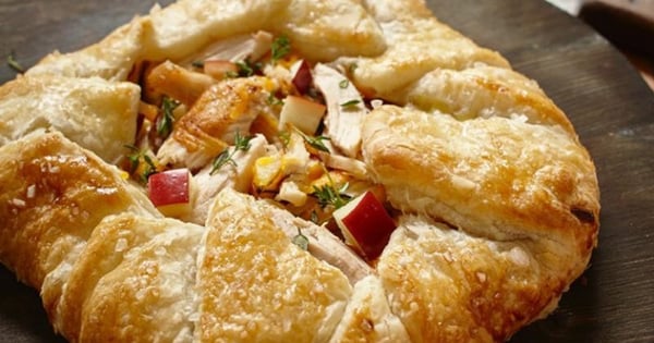 Fall Harvest Chicken, Apple And Cheddar Galette