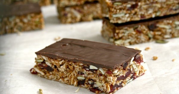 Chewy Coconut Cranberry Granola Bars