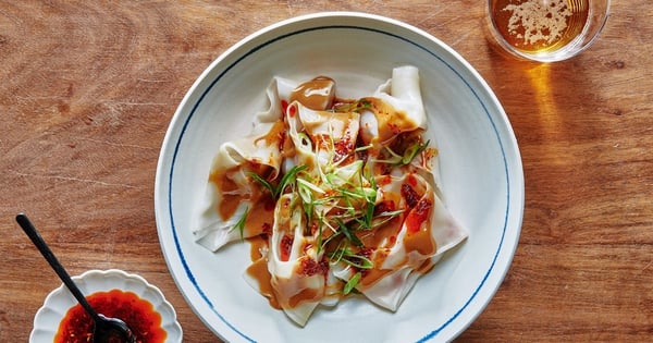 Pork Wontons With Sesame Sauce