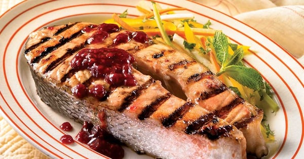 Raspberry grilled salmon