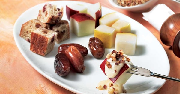 Swiss cheese and apple fondue