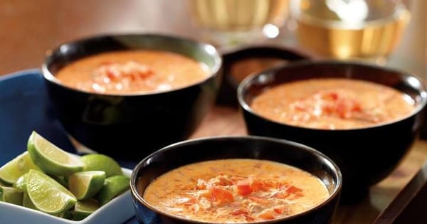 Coconut Soup with Mild Curry