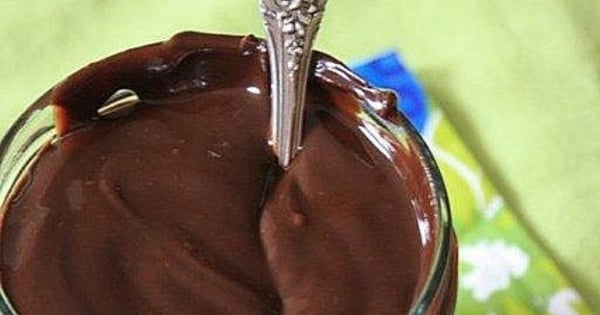Five minute chocolate sauce