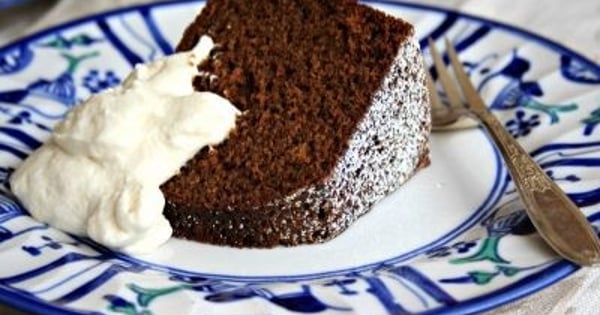 Espresso Gingerbread Cake Recipe is Festive and Comforting