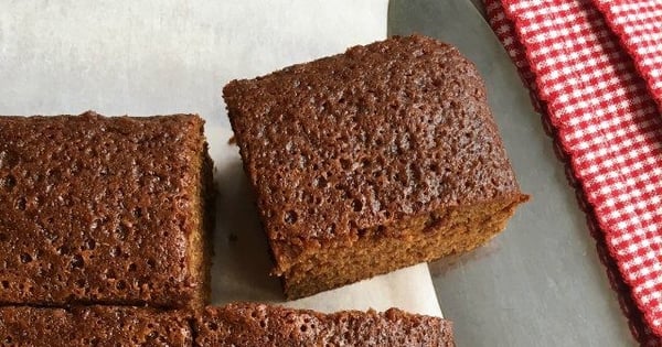 One-Bowl Gingerbread Cake for a Crowd (+ video)