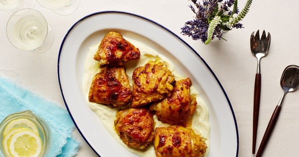 Garlic-Curry Chicken Thighs with Yogurt Sauce