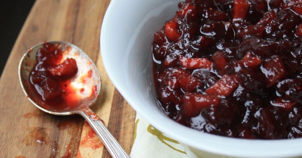 Homemade cranberry sauce recipe in under 30 minutes