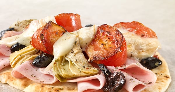 Artichoke olive crisps