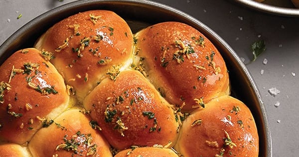 Pull apart garlic bread rolls
