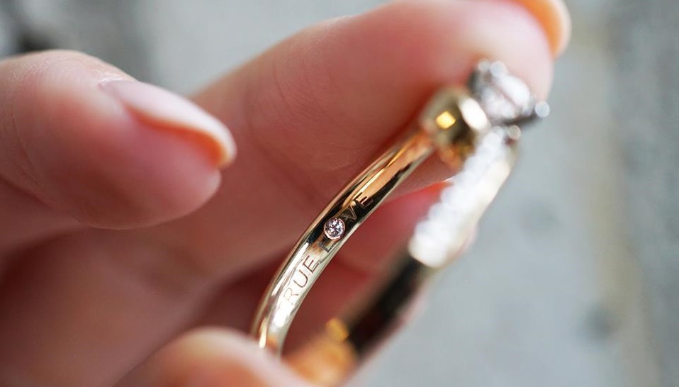 Crescent Gold & Diamonds Online