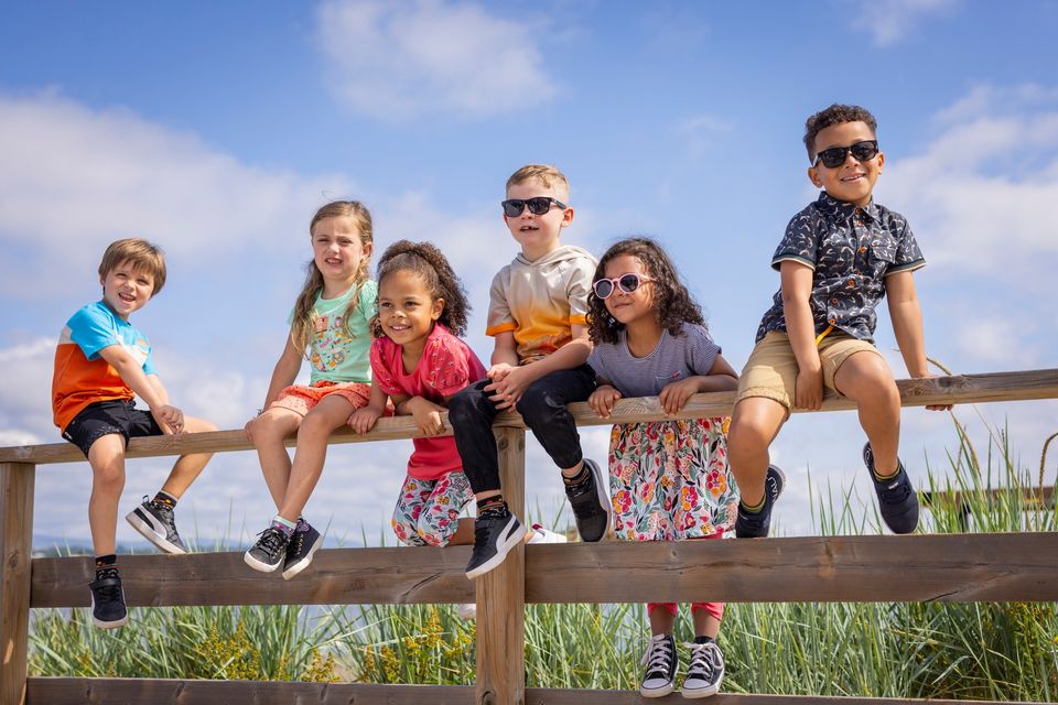 Entrepôt l'Enfant Unique - Shoes and Clothing