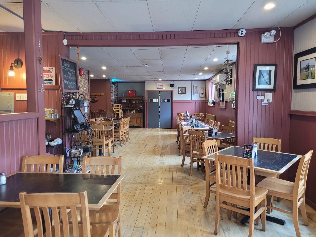 The Anchor Inn Hotel Online