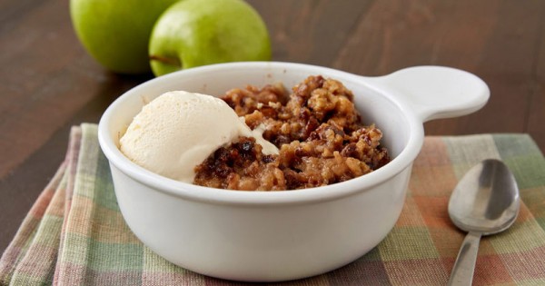 Slow-Cooked Praline Apple Crisp