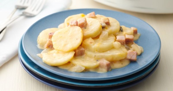 Slow-Cooker Cheesy Potatoes and Ham