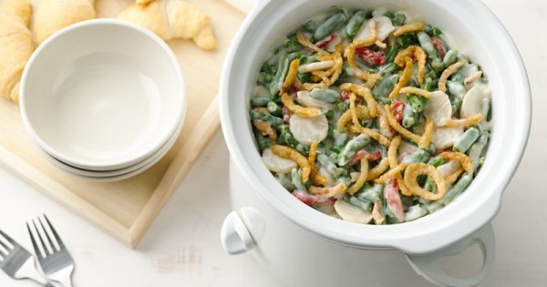 Slow-Cooker Alfredo Green Bean Casserole