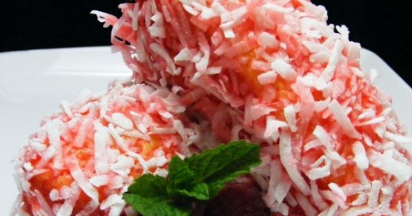 Homemade Cream-Filled Sponge Cakes