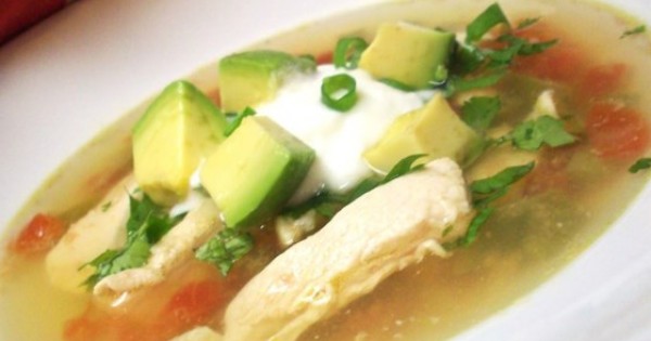 Avocado Soup with Chicken and Lime