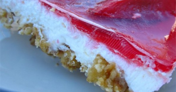 Strawberry Pretzel Salad