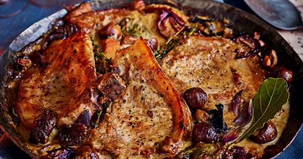 Creamy mushroom and chestnut pork with apple