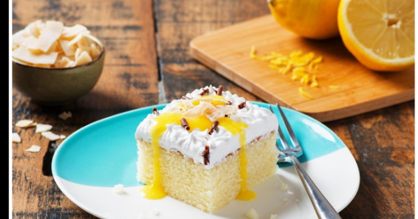 Vanilla Lemon Coconut Cake