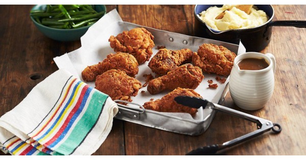 Buttermilk Fried Chicken with Mash & Gravy