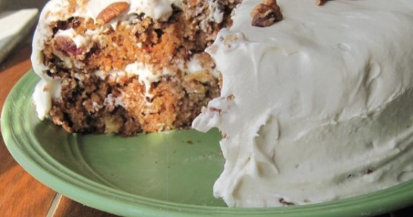 Sam's Famous Carrot Cake