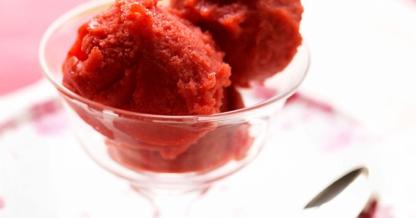 Strawberry Sorbet To Really Make Your Mouth Water!